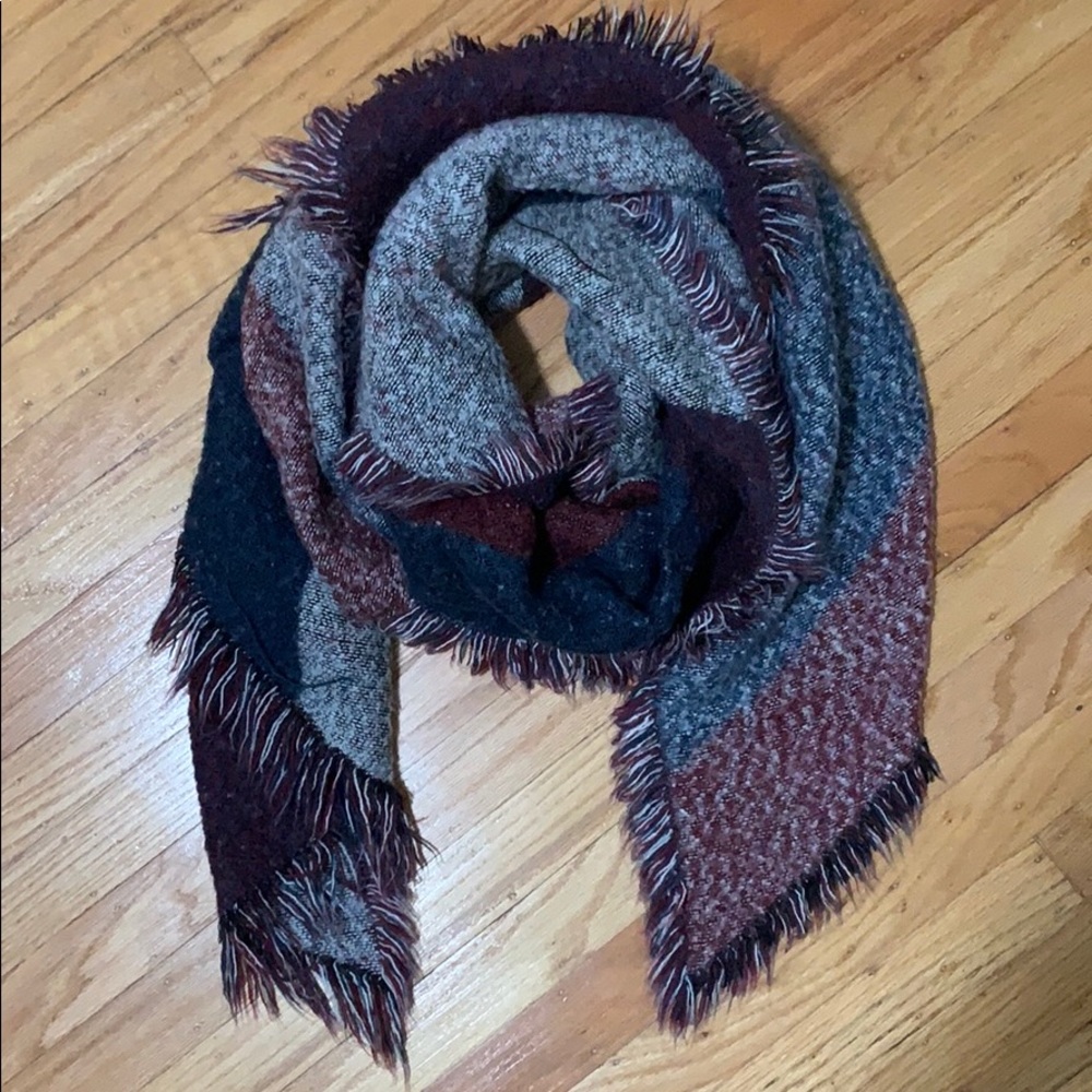 🚨Blanket Scarf ALERT🚨